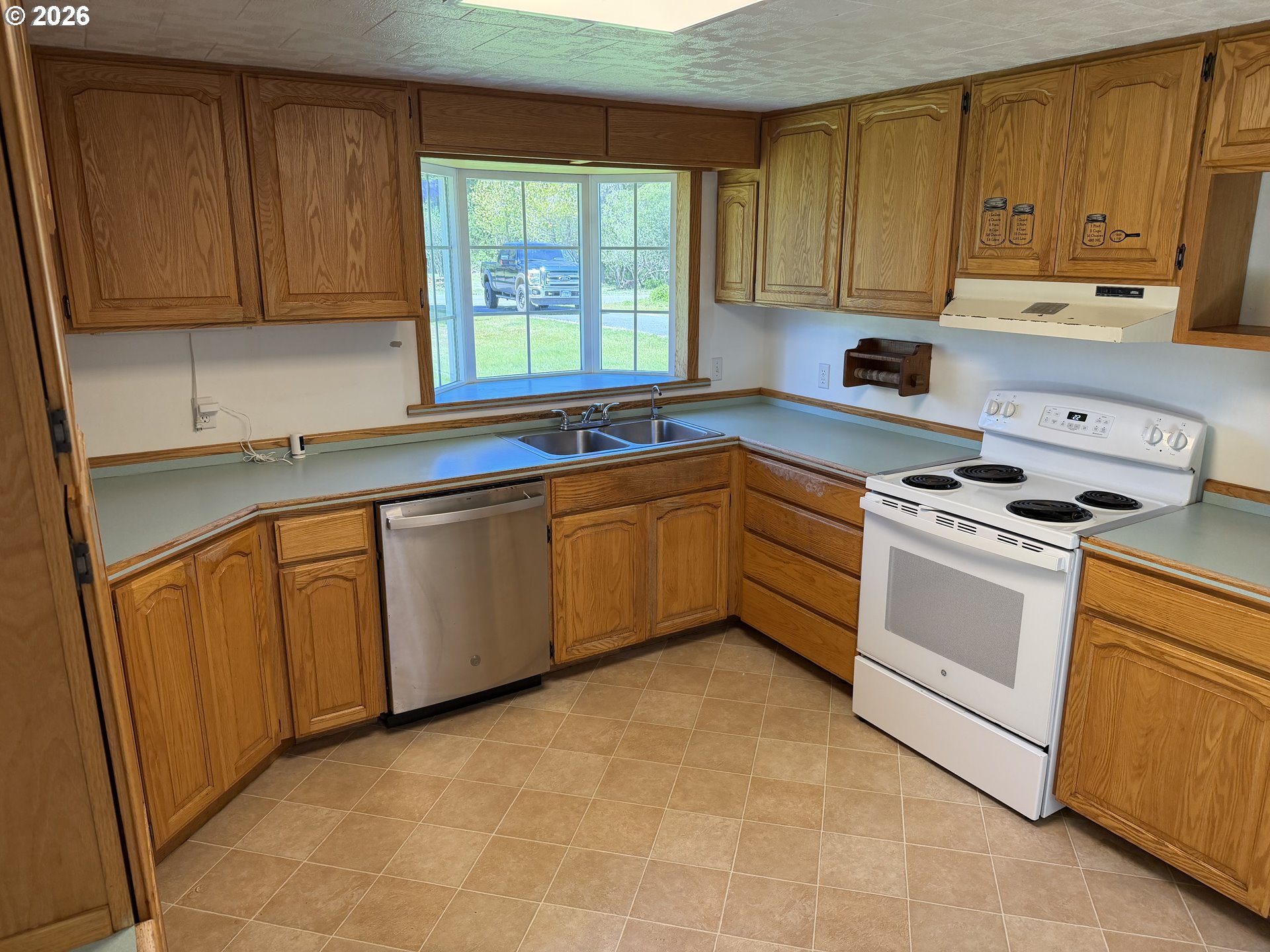 34271 Ophir Road Gold Beach, OR 97444 - Photo 12 of 43