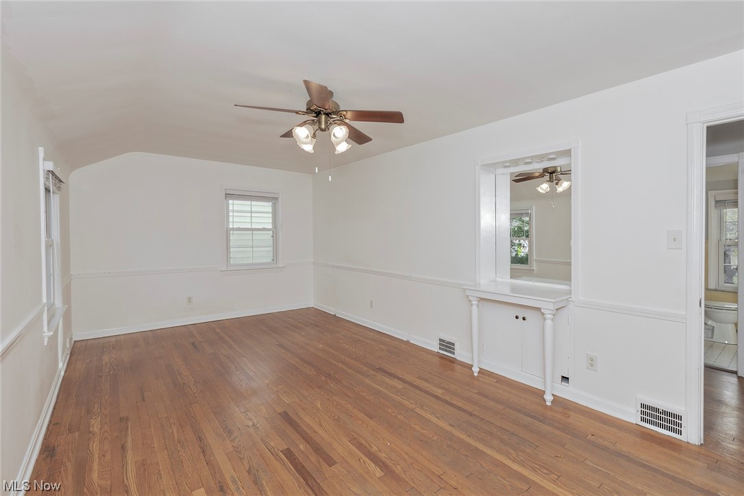 5288 Spencer Road Lyndhurst, OH 44124 - Photo 14 of 32