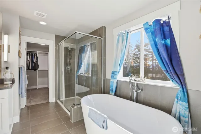 $874,999 | 1189 Seawall Lane, Oak Harbor, WA 98277