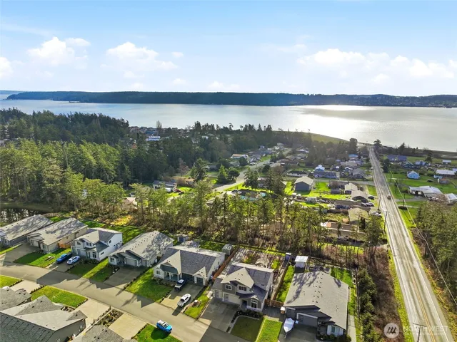 $874,999 | 1189 Seawall Lane, Oak Harbor, WA 98277