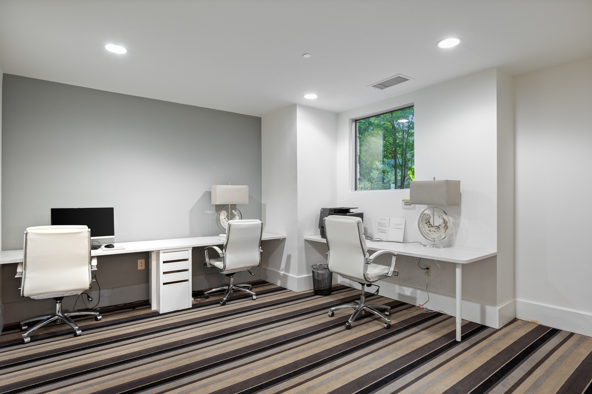 1900 Barton Springs Road, Unit 3038 Austin, TX 78704 - Photo 34 of 38 Community office area