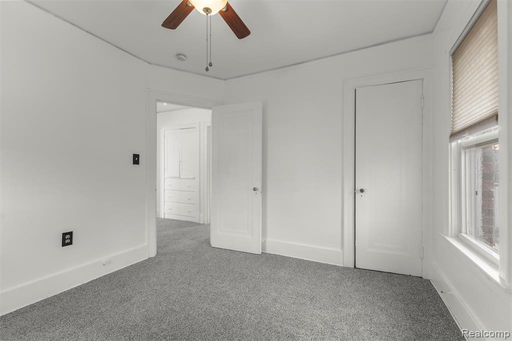 21551 Edison Street Dearborn, MI 48124 - Photo 20 of 29