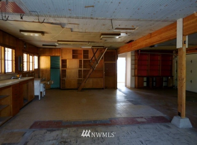 11291 Southeast Sedgwick Road Port Orchard, WA 98366 - Photo 11 of 21 Gallery Image 11