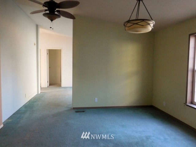 11291 Southeast Sedgwick Road Port Orchard, WA 98366 - Photo 5 of 21 Gallery Image 5