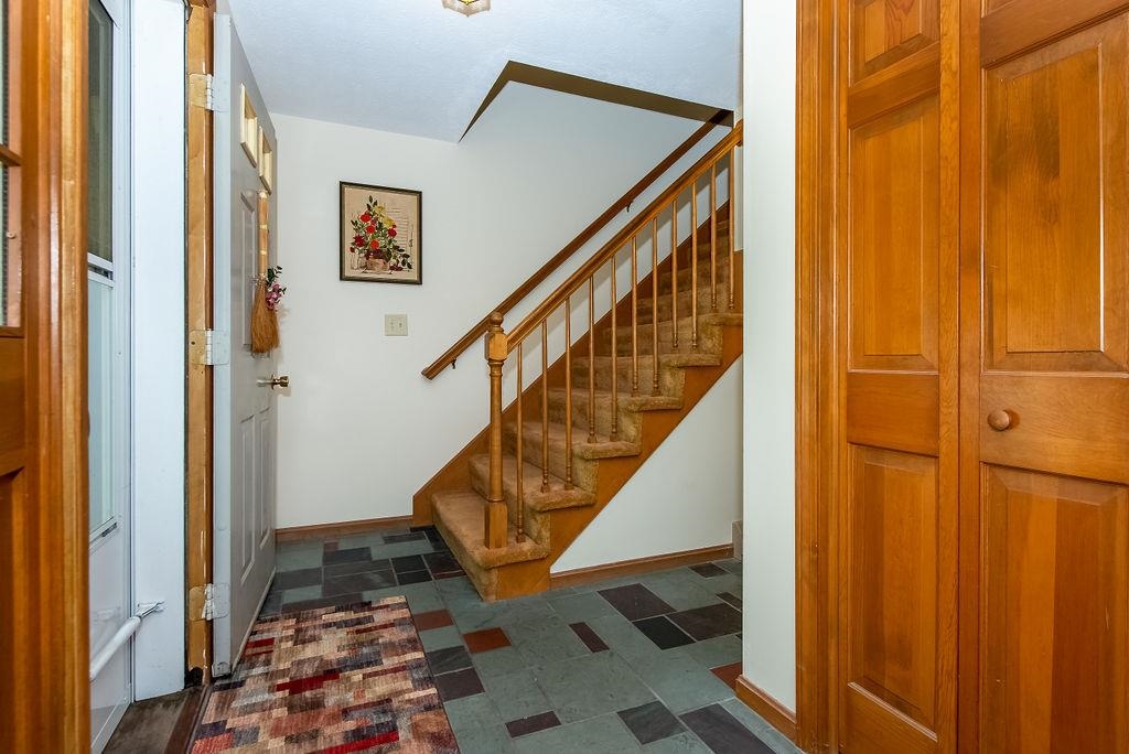 27 Chestnut Pasture Road Concord, NH 03301 - Photo 3 of 40