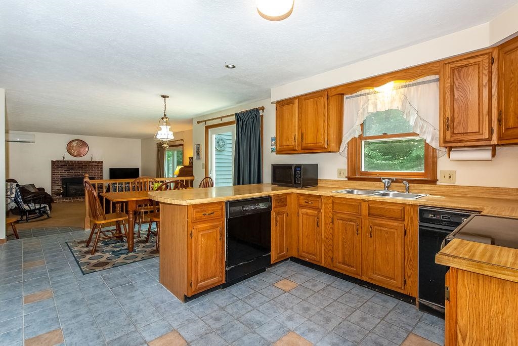 27 Chestnut Pasture Road Concord, NH 03301 - Photo 5 of 40