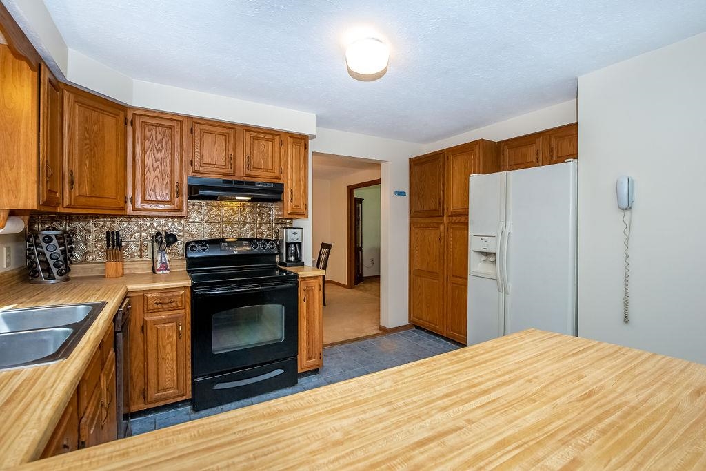 27 Chestnut Pasture Road Concord, NH 03301 - Photo 7 of 40