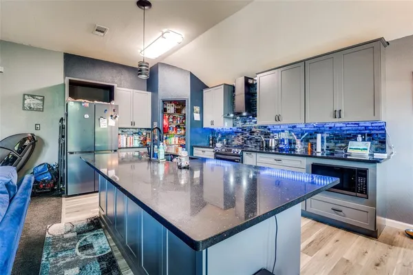 $375,000 | 805 East Huitt Lane, Euless, TX 76040