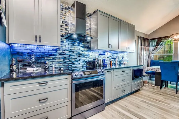 $375,000 | 805 East Huitt Lane, Euless, TX 76040