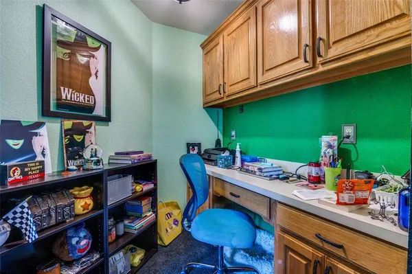 $375,000 | 805 East Huitt Lane, Euless, TX 76040