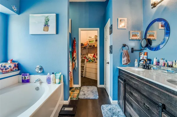 $375,000 | 805 East Huitt Lane, Euless, TX 76040