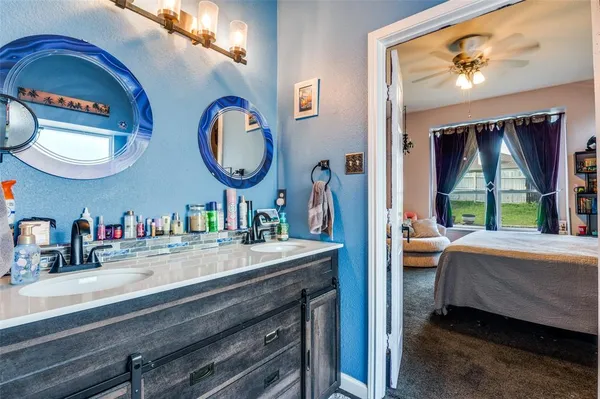 $375,000 | 805 East Huitt Lane, Euless, TX 76040