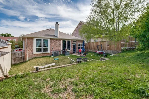 $375,000 | 805 East Huitt Lane, Euless, TX 76040