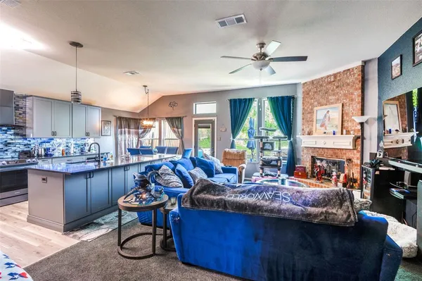 $375,000 | 805 East Huitt Lane, Euless, TX 76040