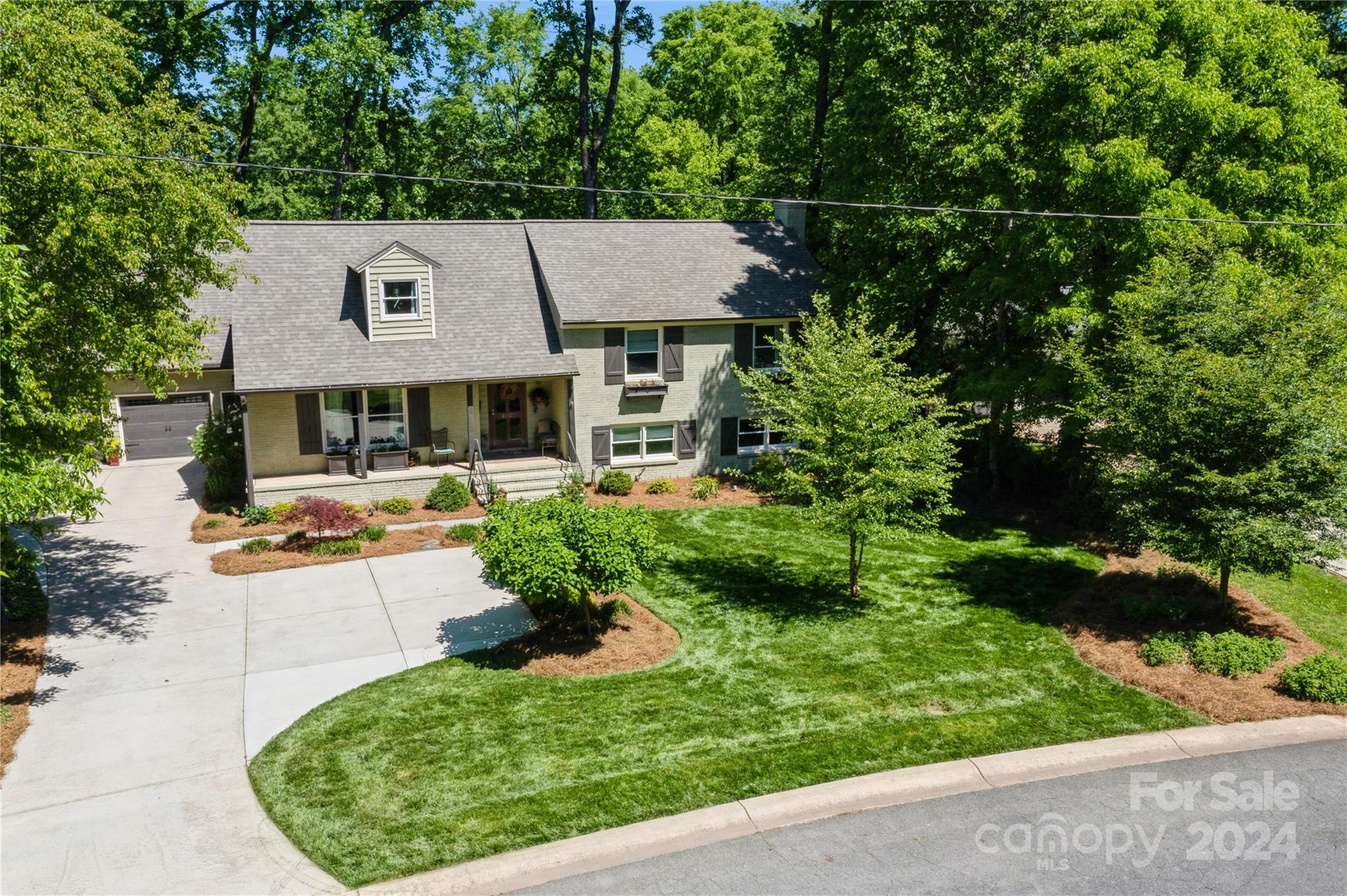 4027 Rutherford Drive Charlotte, NC 28210 - Photo 42 of 48 a view of a back yard