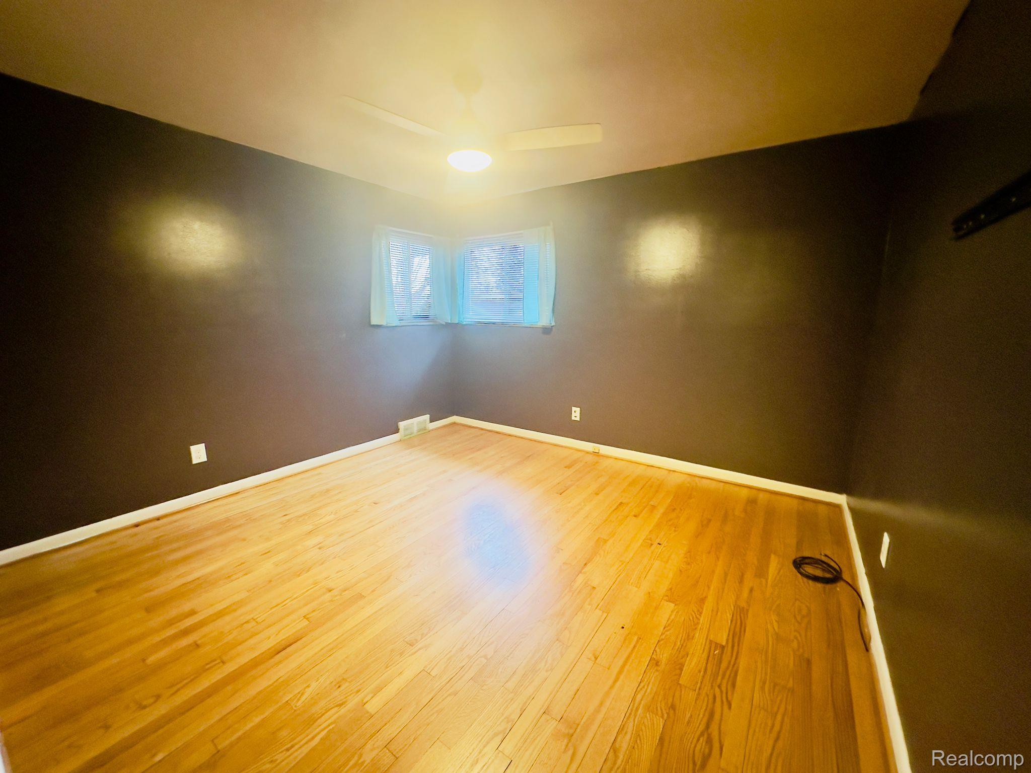 11463 East 11 Mile Road Warren, MI 48093 - Photo 16 of 32 Gallery Image 16