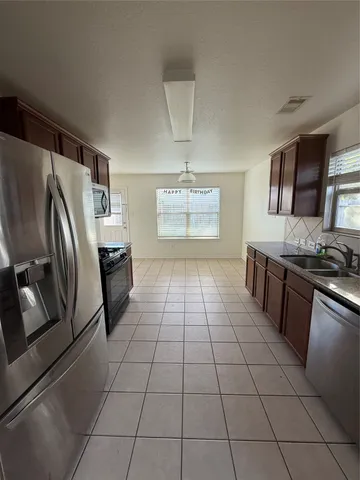 $2,100 | 4330 Sprangletop Avenue, Baytown, TX 77521