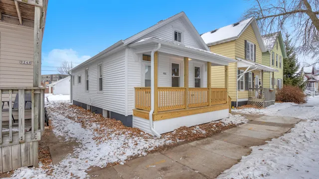 $179,900 | 922 Kentucky Avenue, Sheboygan, WI 53081