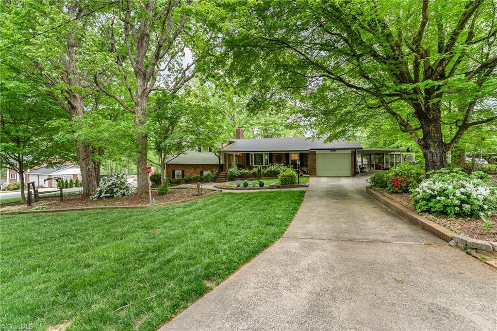 1630 Bright Leaf Road Pfafftown, NC 27040 - Photo 3 of 27 Long Driveway