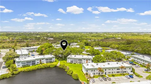 $169,000 | 2800 Indian River Boulevard, Unit 4Q, Vero Beach, FL 32960