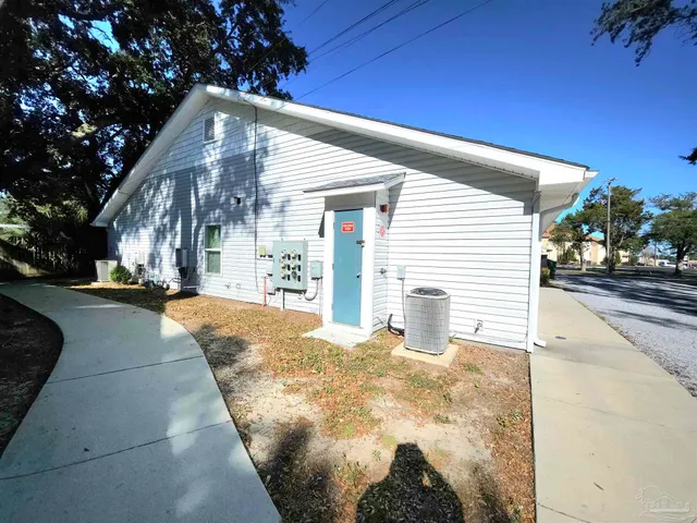 $1,200 | 313 North Navy Boulevard, Unit 1B, Pensacola, FL 32507