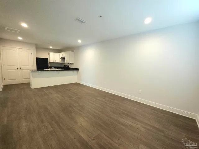 $1,200 | 313 North Navy Boulevard, Unit 1B, Pensacola, FL 32507