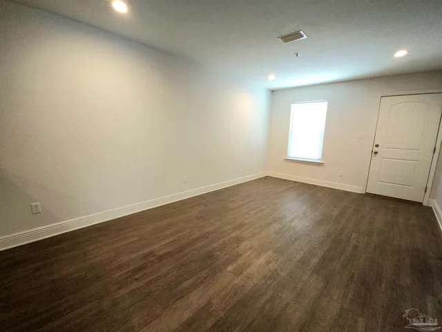 $1,200 | 313 North Navy Boulevard, Unit 1B, Pensacola, FL 32507