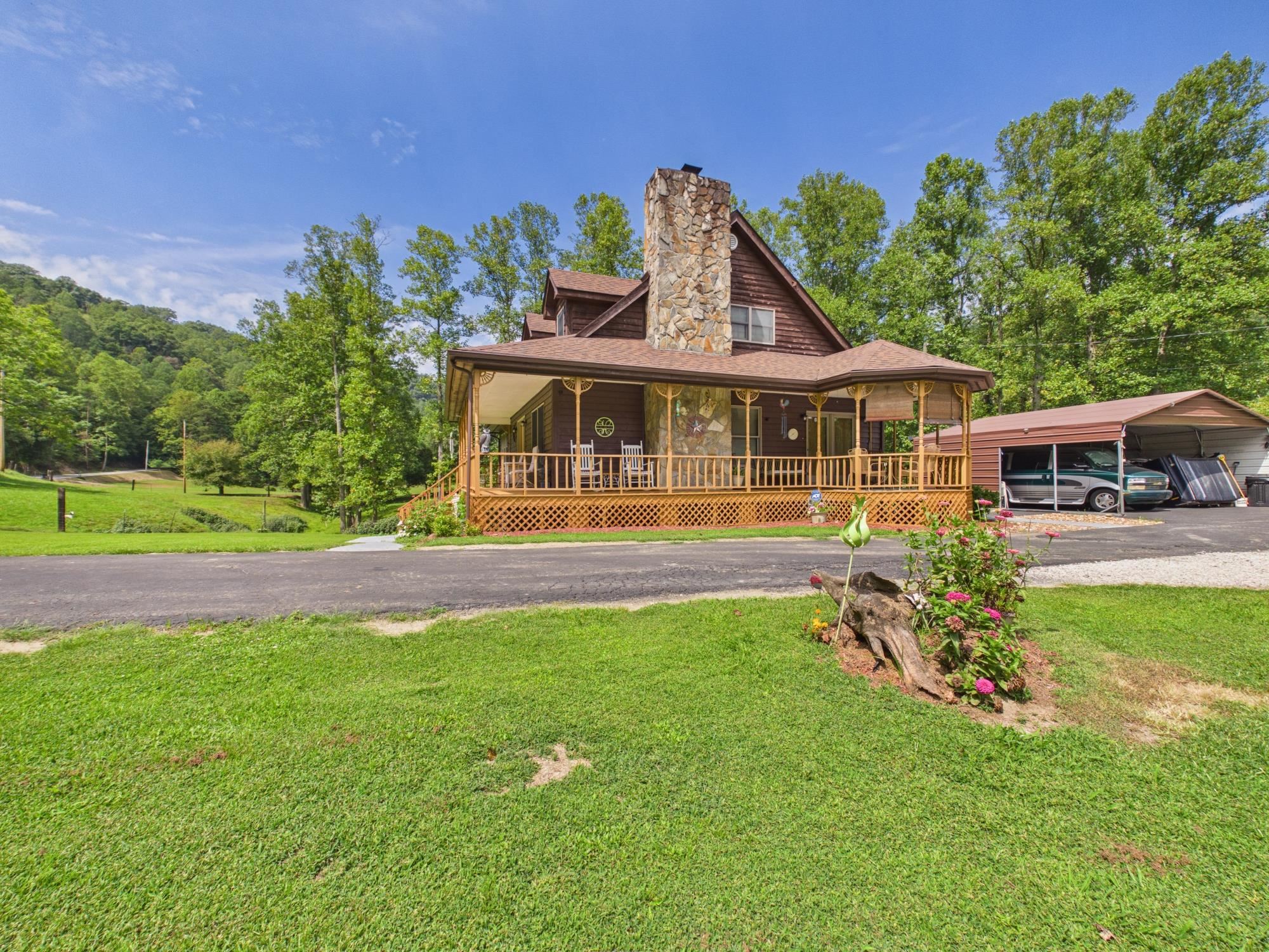 10065 Yellow Creek Road Louisa, KY 41230 - Photo 2 of 27 Gallery Image 2