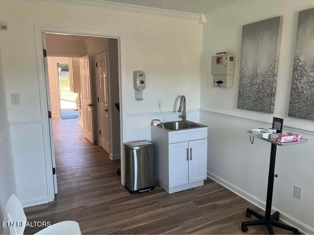 $2,750 | 315 Ebenezer Road, Knoxville, TN 37923