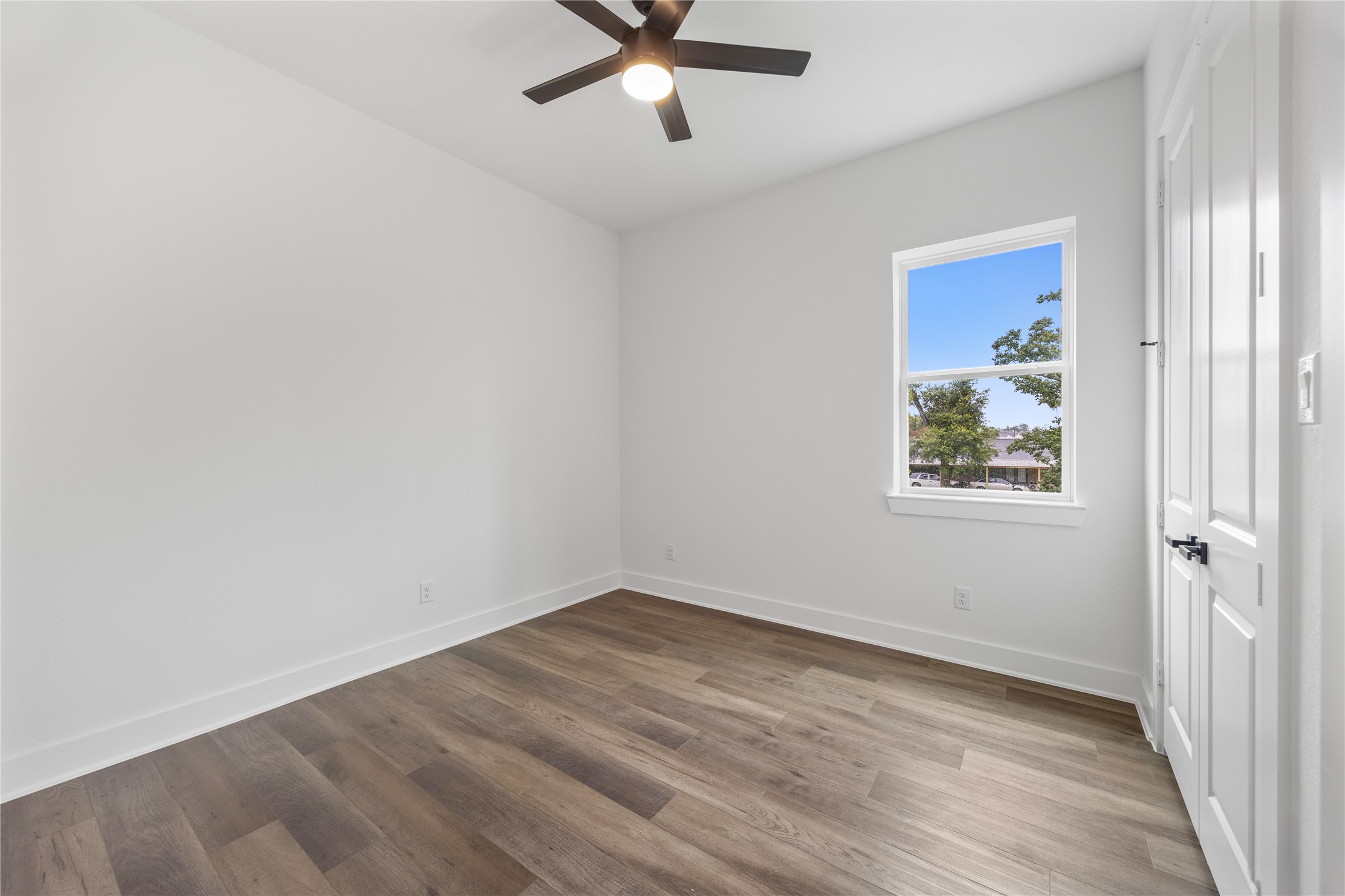 6812 Tuskegee Street, Unit B Houston, TX 77091 - Photo 12 of 18