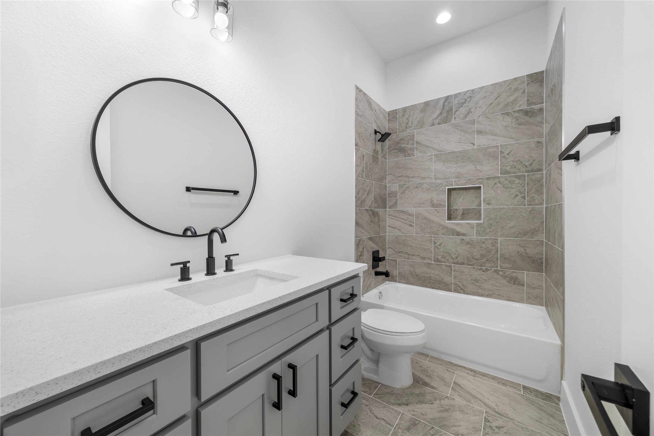 6812 Tuskegee Street, Unit B Houston, TX 77091 - Photo 16 of 18