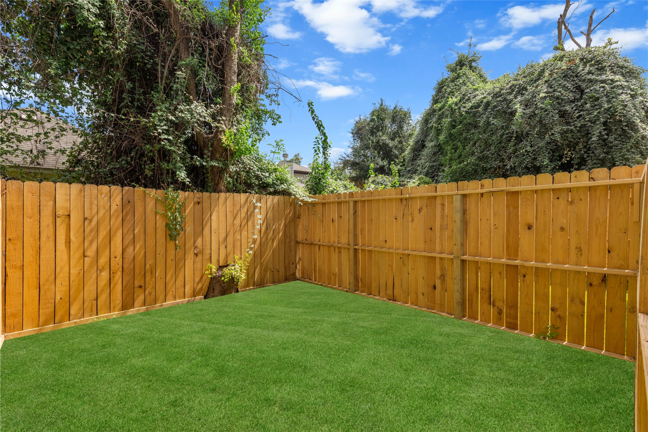 6812 Tuskegee Street, Unit B Houston, TX 77091 - Photo 17 of 18