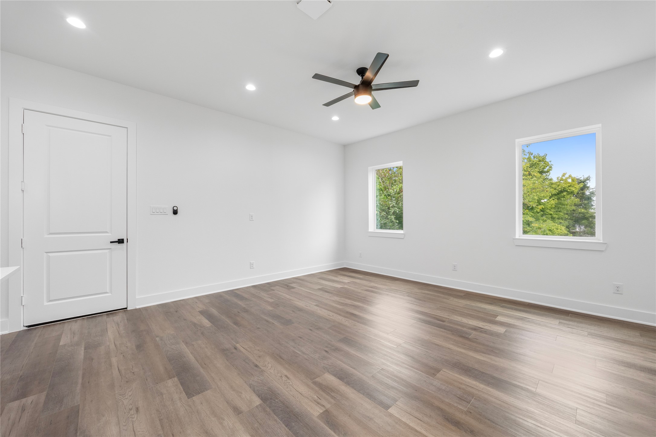 6812 Tuskegee Street, Unit B Houston, TX 77091 - Photo 6 of 18