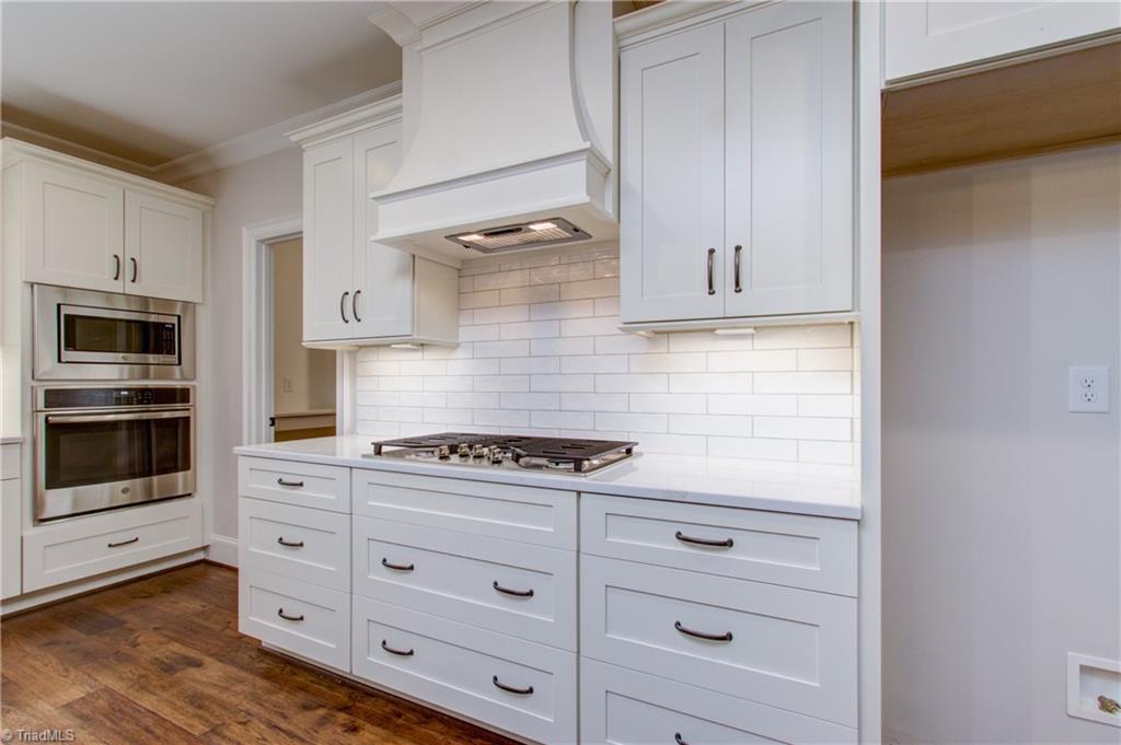 8507 Parkchester Place Oak Ridge, NC 27310 - Photo 19 of 46 Gallery Image 19