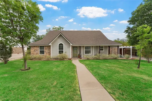 $385,000 | 8224 Forest Ridge Drive, Woodway, TX 76712