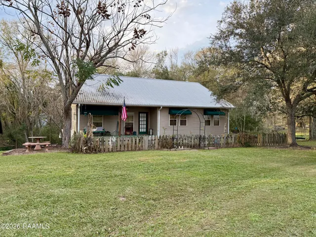 $369,000 | 86 Hidden Hills Lake Road, Arnaudville, LA 70512