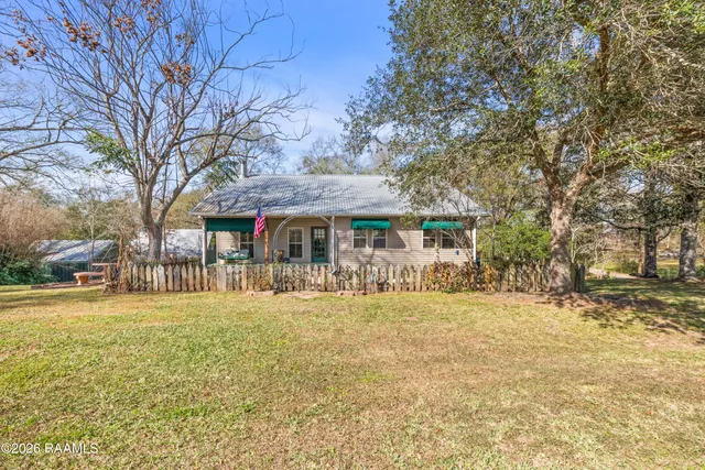 $369,000 | 86 Hidden Hills Lake Road, Arnaudville, LA 70512