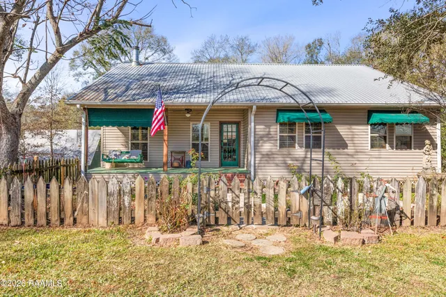$369,000 | 86 Hidden Hills Lake Road, Arnaudville, LA 70512