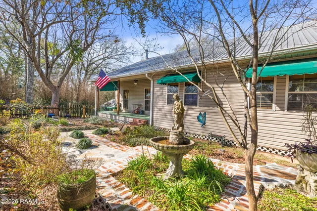 $369,000 | 86 Hidden Hills Lake Road, Arnaudville, LA 70512