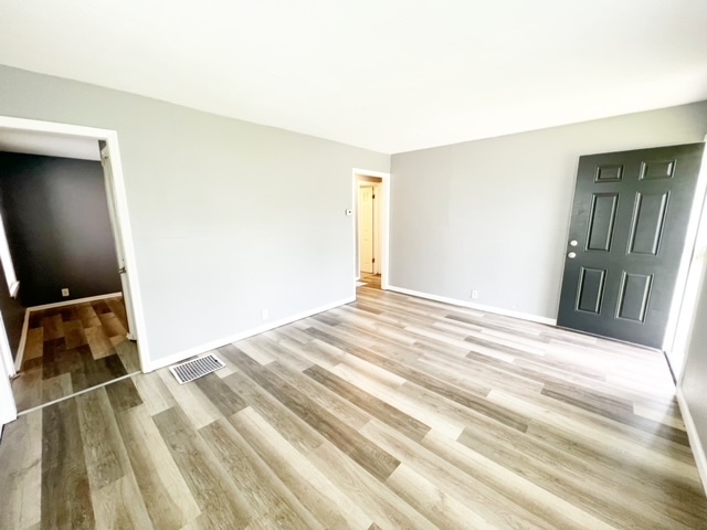2961 Stuart Street Indianapolis, IN 46218 - Photo 7 of 16