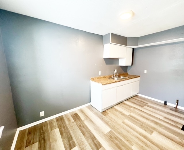 2961 Stuart Street Indianapolis, IN 46218 - Photo 9 of 16