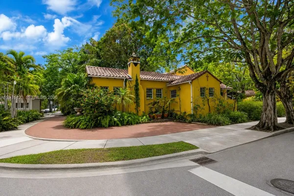 $2,799,000 | 650 Northeast 76th Street, Miami, FL 33138