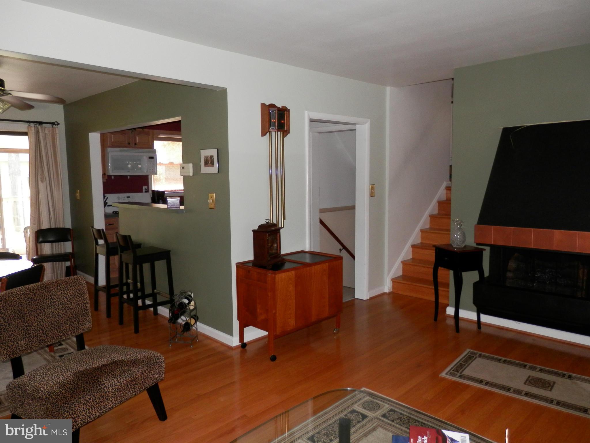 6716 Ransome Drive Baltimore, MD 21207 - Photo 5 of 16 Living Room