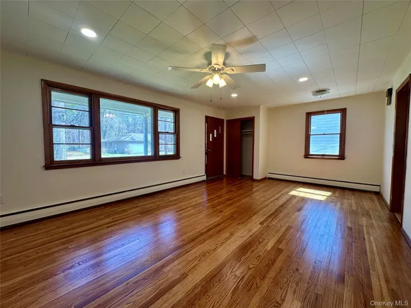 $3,000 | 10 Smith Street, Red Hook, NY 12571