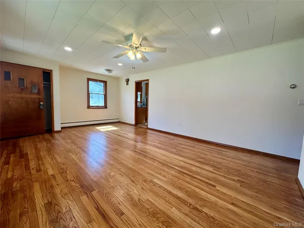 $3,000 | 10 Smith Street, Red Hook, NY 12571