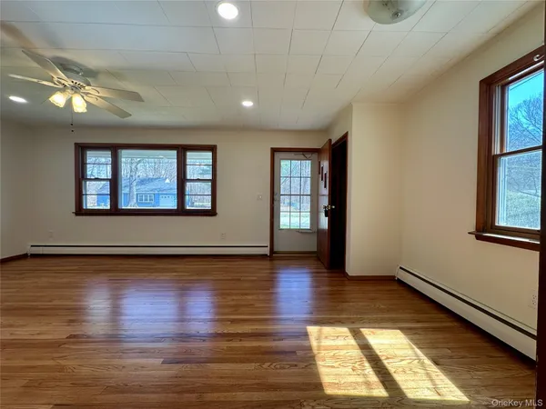 $3,000 | 10 Smith Street, Red Hook, NY 12571