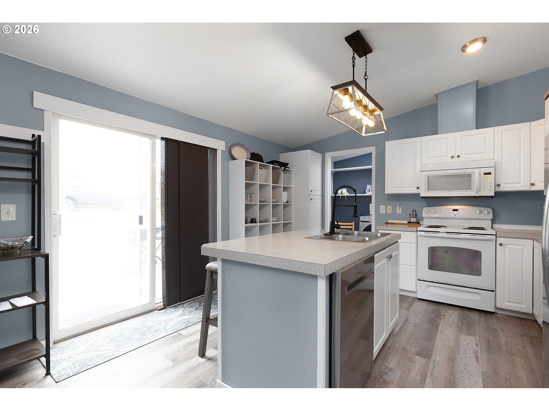 150 Adams Loop Roseburg, OR 97471 - Photo 6 of 25 Kitchen