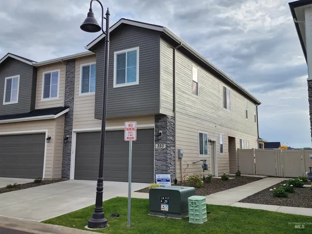 $2,195 | 350 North Lagrasse Lane, Star, ID 83669