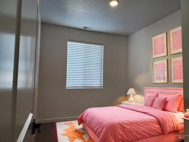 $2,195 | 350 North Lagrasse Lane, Star, ID 83669