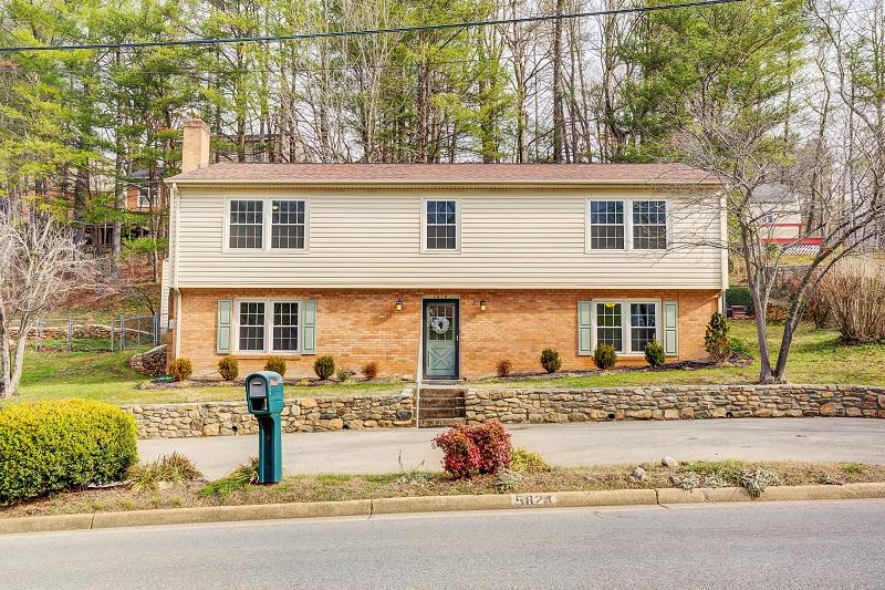 5828 Merriman Road Roanoke, VA 24018 - Photo 1 of 33 5828 Merriman